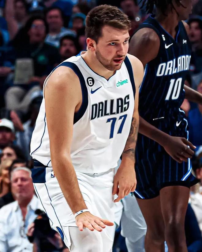 八岁的小球 八岁的小球